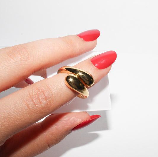 Chunky gold ring