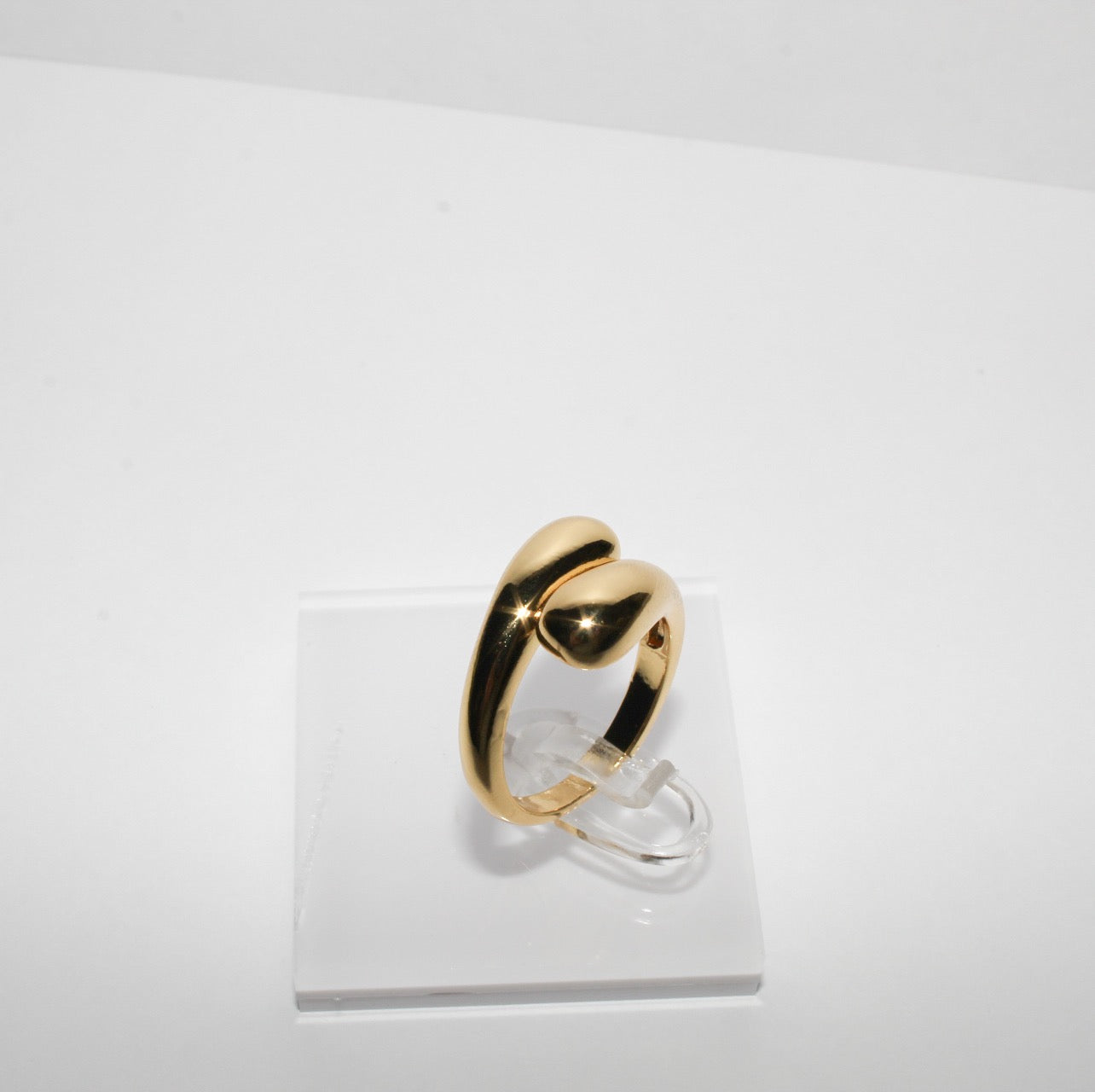 Chunky gold ring